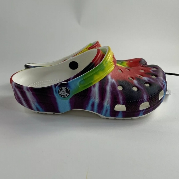 Crocs Clog Size 7 Tie Dye Women Classic Graphic New Sandals 205453 90H - Picture 2 of 8